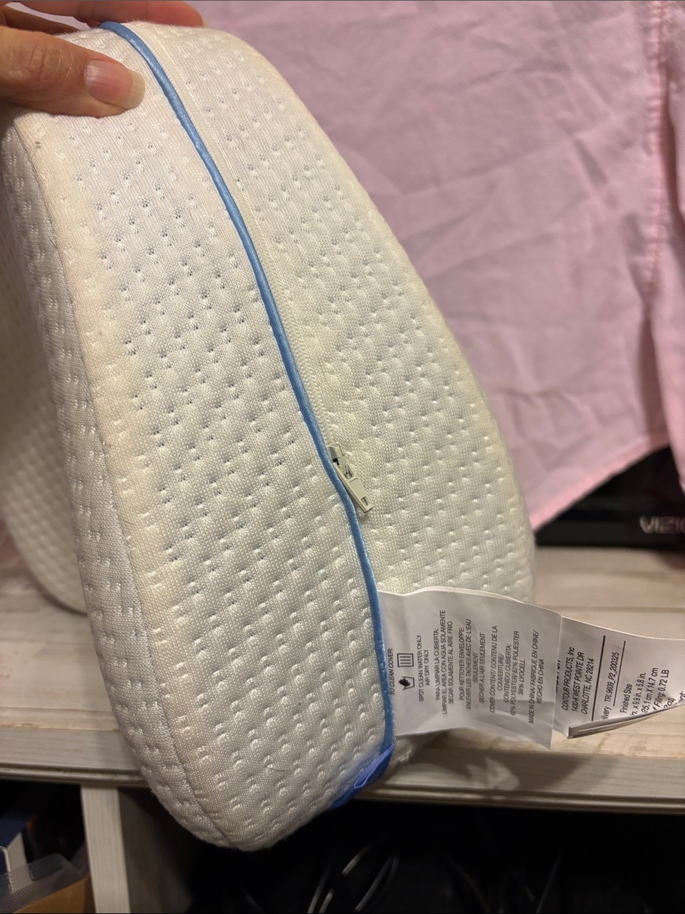 Contour Legacy Leg Pillow - White/Blue Packaging - Picture 3 of 7